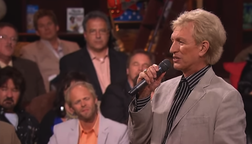 “Remind Me, Dear Lord” Gaither Music Featuring Terry Blackwood (Live Performance)