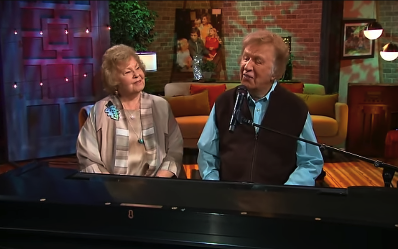 Bill Gaither – “The Family Of God” Live At Gaither Studios, Alexandria, Indiana
